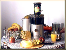 Med Solis Juicefountain g&ouml;r du juice frukt och gr&ouml;nt s&aring;som &auml;pplen, p&auml;ron, apelsiner, mor&ouml;tter, r&ouml;dbetor, tomater m.m.